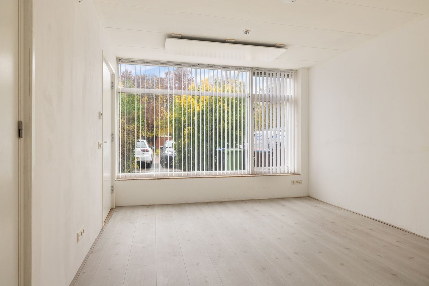 Tussenwoning te koop: Dovenetelweg 69, Zaandam