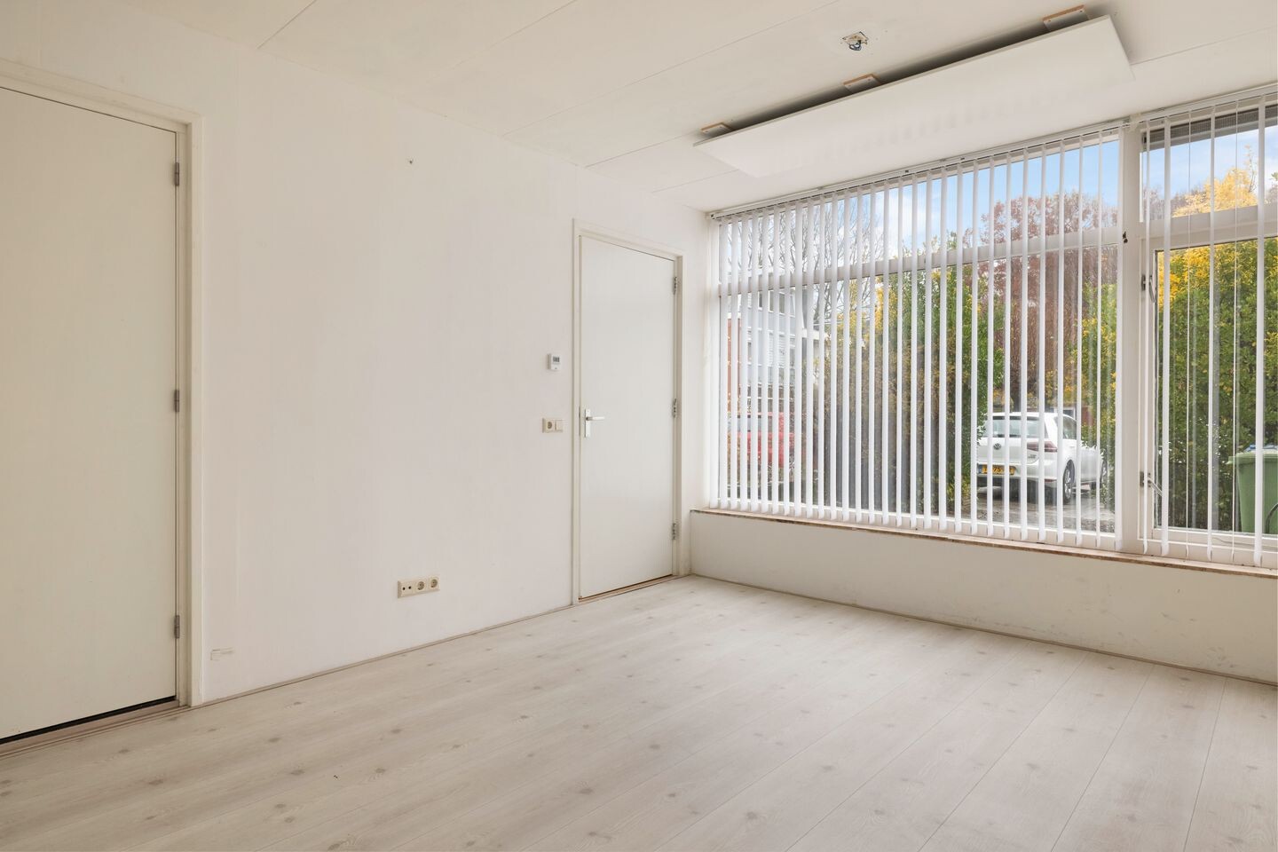 Tussenwoning te koop: Dovenetelweg 69, Zaandam