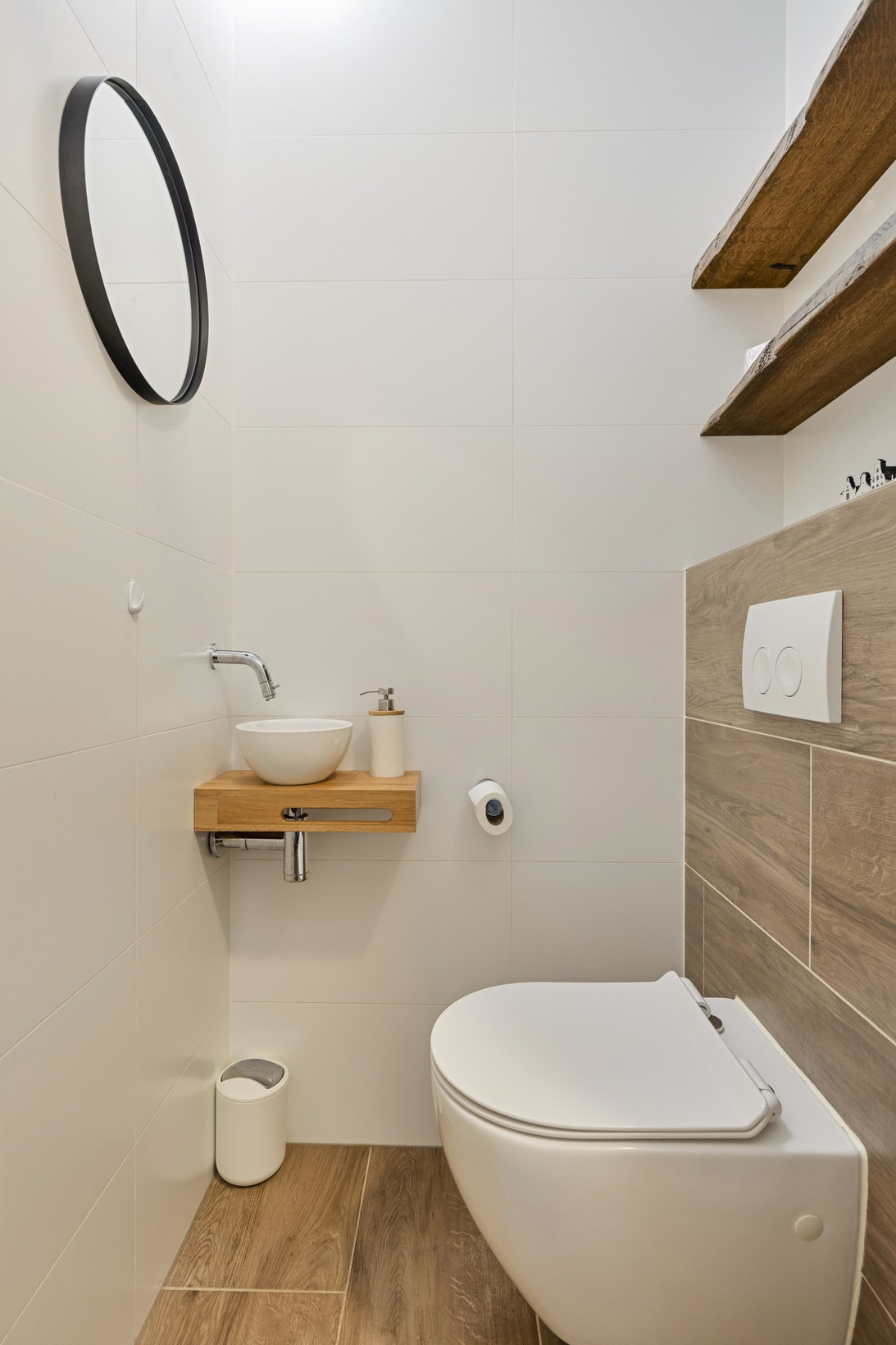 Tussenwoning te koop: Eemmeer 18, Zaandam