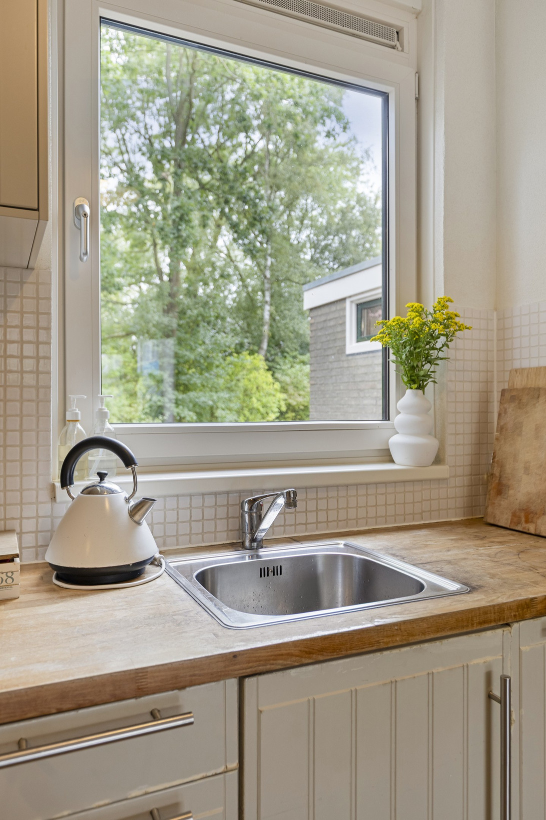 Tussenwoning te koop: Eemmeer 18, Zaandam