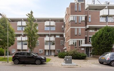 Hollandsch. 101