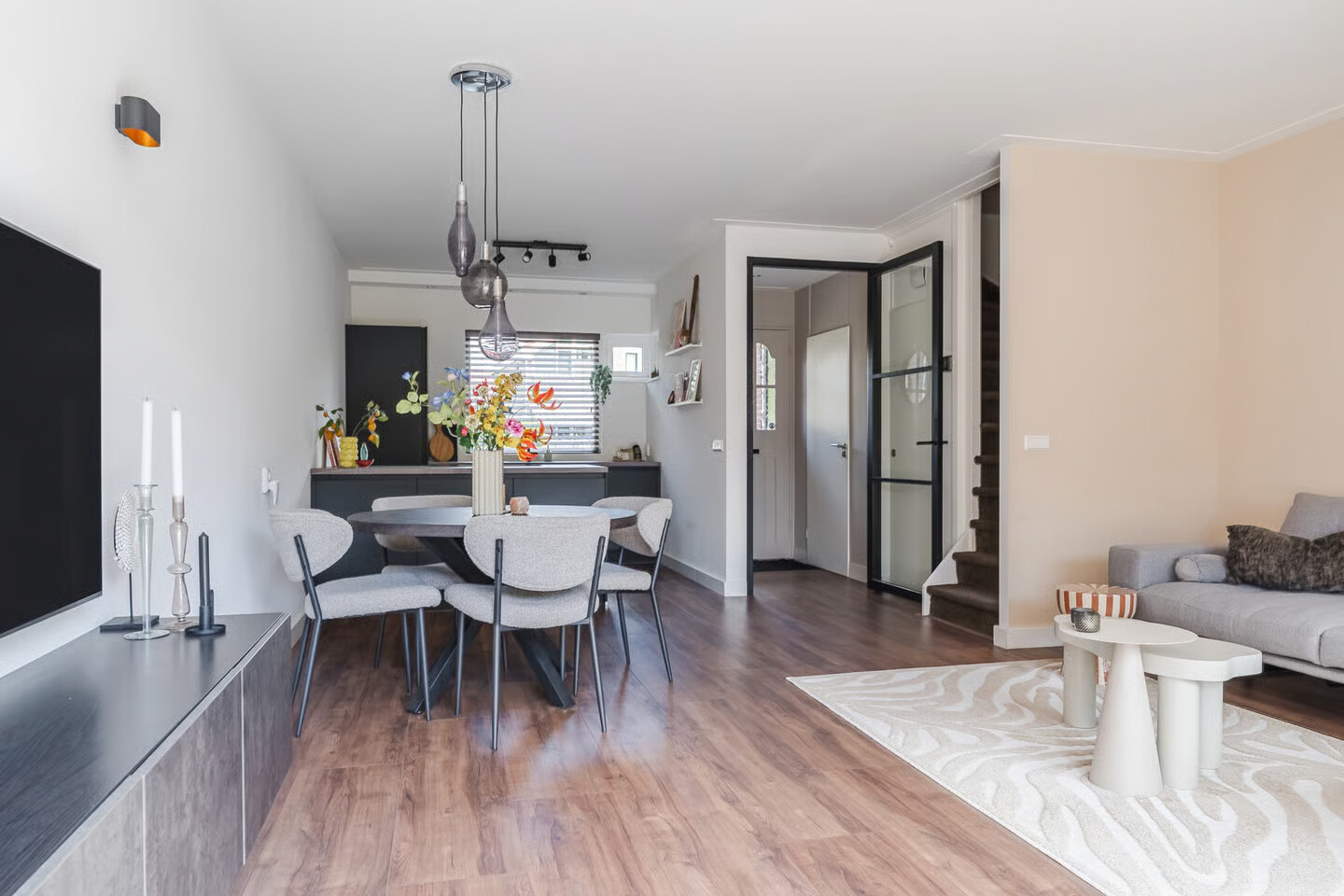 Tussenwoning te koop: De Roggebloem 4, Zaandam
