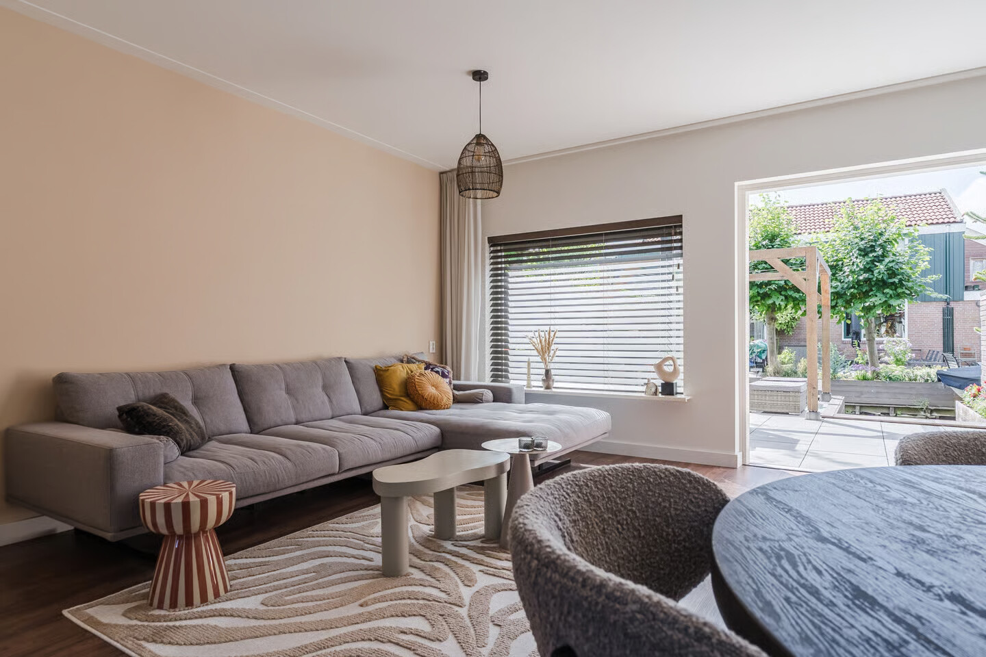 Tussenwoning te koop: De Roggebloem 4, Zaandam