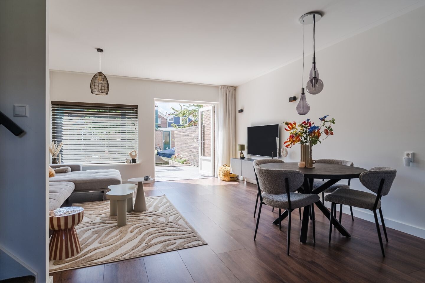 Tussenwoning te koop: De Roggebloem 4, Zaandam