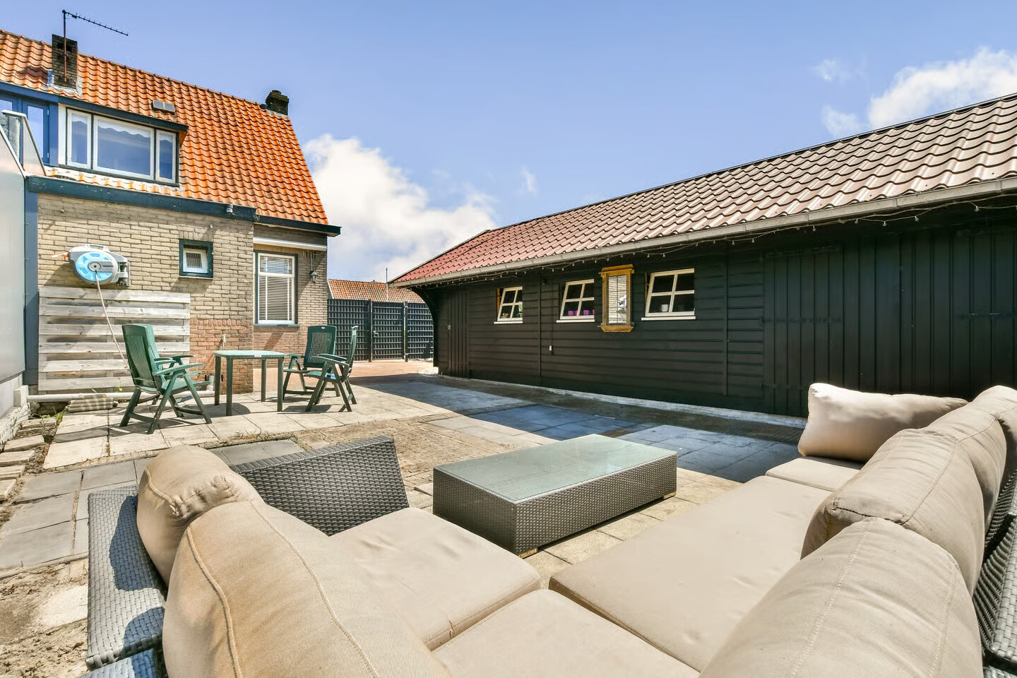 Twee-onder-één-kap te koop: Noordeinde 77, Oostzaan