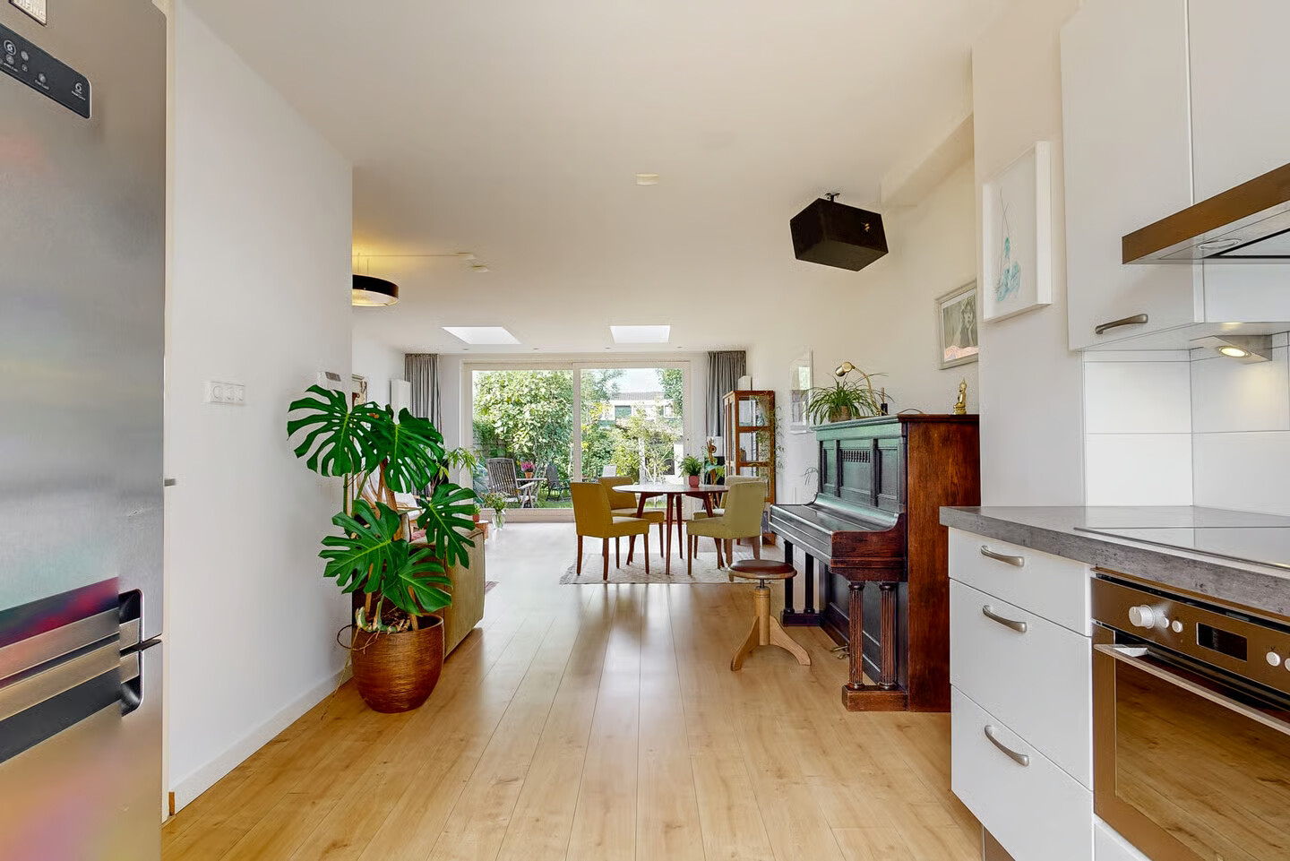 Tussenwoning te koop: Slaperstraat 28, Oostzaan