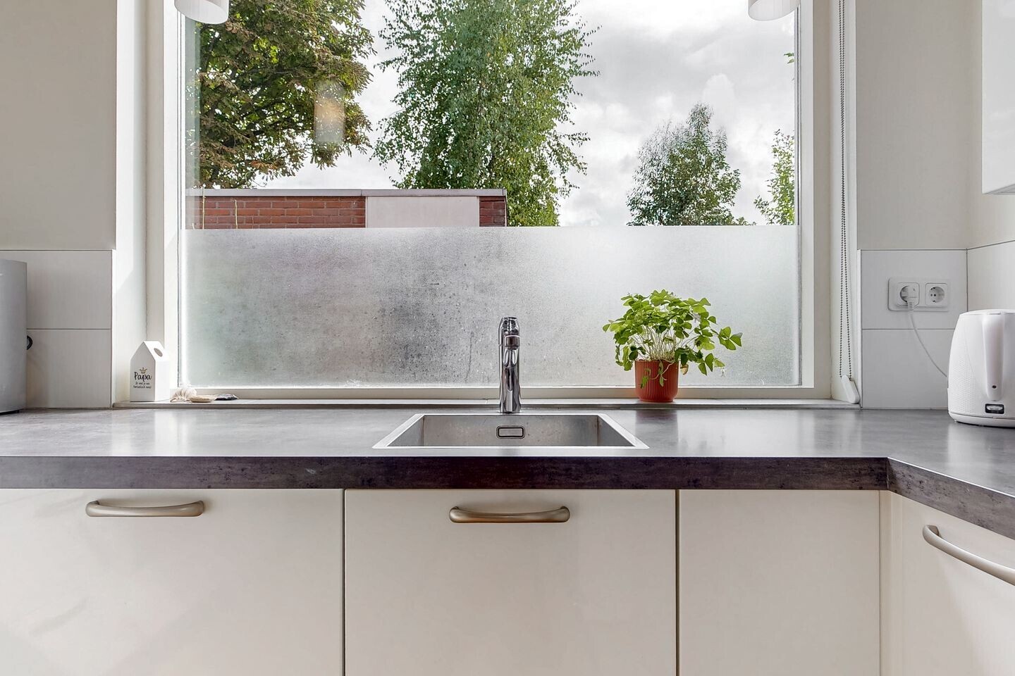 Tussenwoning te koop: Slaperstraat 28, Oostzaan