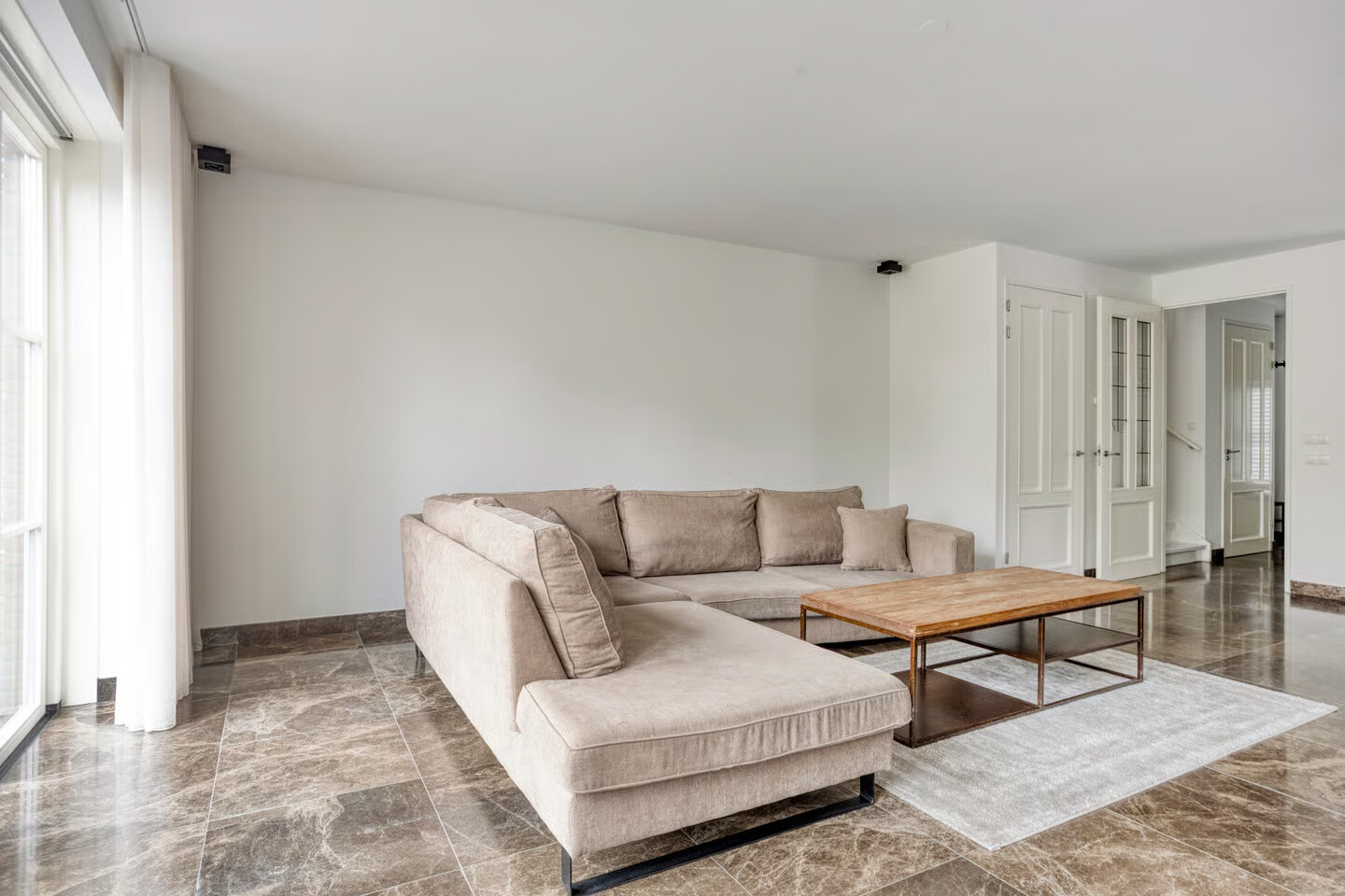Tussenwoning te koop: Apollolaan 19, Oostzaan