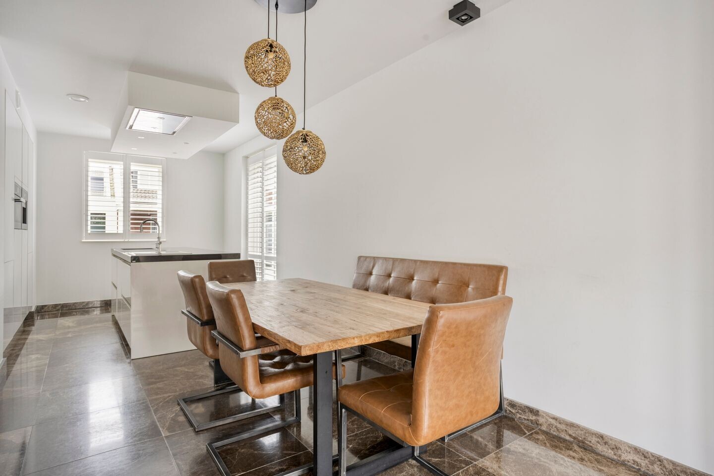 Tussenwoning te koop: Apollolaan 19, Oostzaan