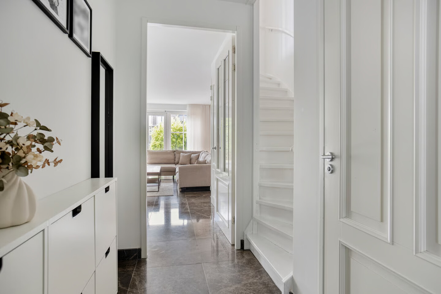 Tussenwoning te koop: Apollolaan 19, Oostzaan