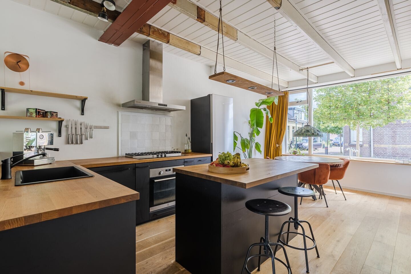 Hoekwoning te koop: Warmoesstraat 131, Wormerveer