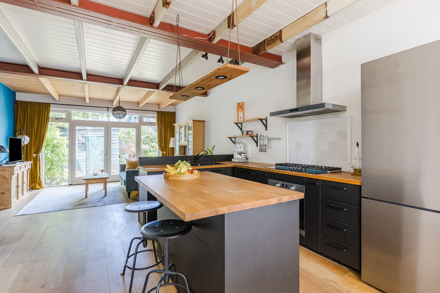 Hoekwoning te koop: Warmoesstraat 131, Wormerveer