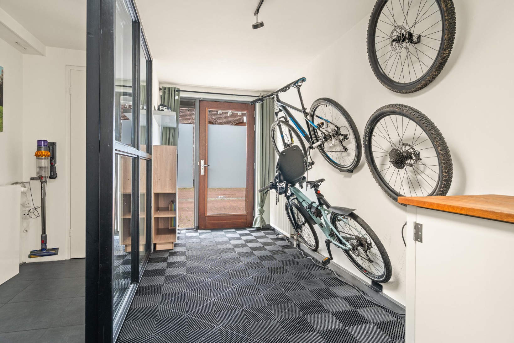 Twee-onder-één-kap te koop: Krommenieërweg 284, Wormerveer