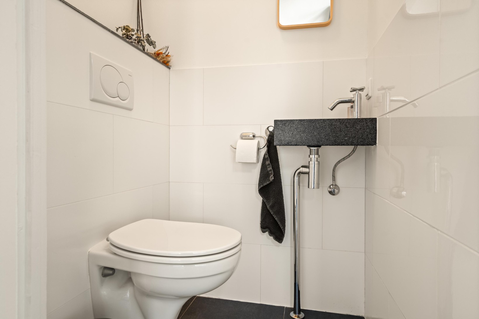 Twee-onder-één-kap te koop: Krommenieërweg 284, Wormerveer
