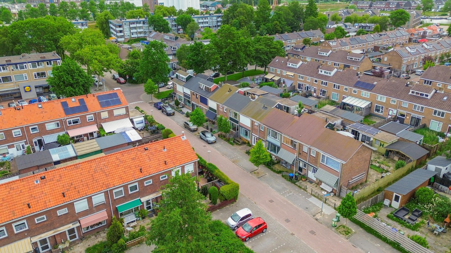 Tussenwoning te koop: van Speijkstraat 9, Wormerveer