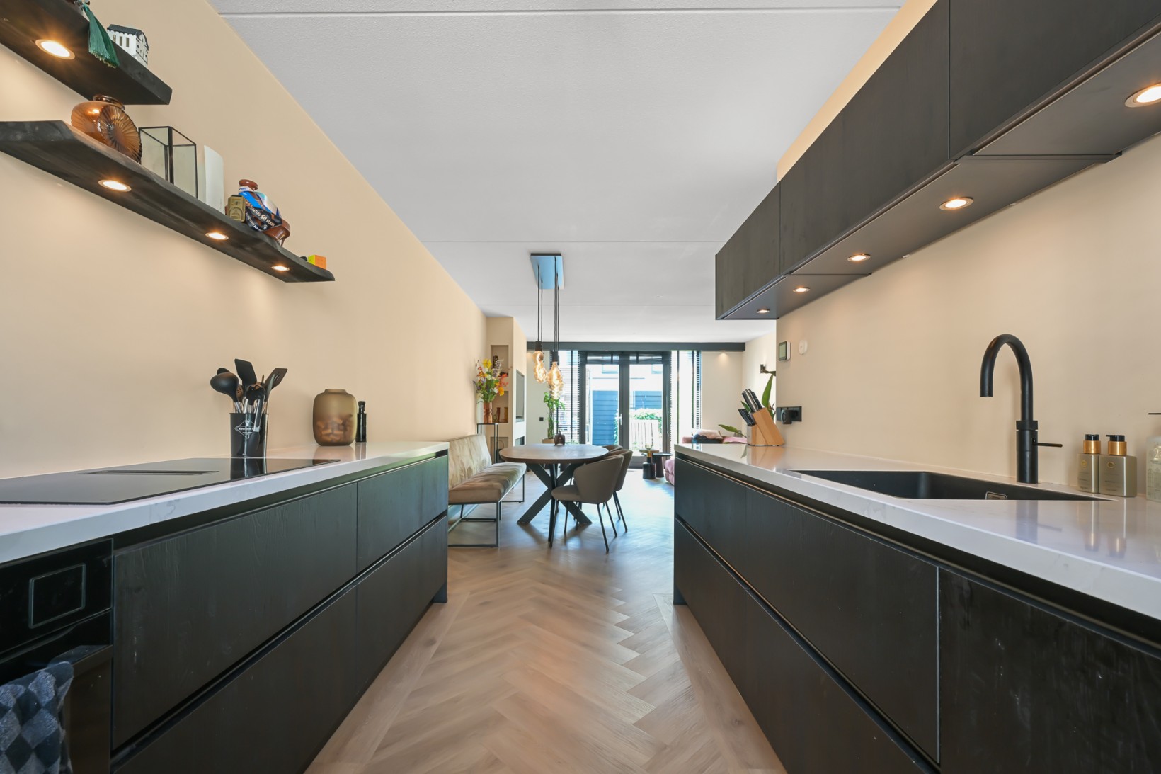 Tussenwoning te koop: Noorddijk 12, Wormerveer