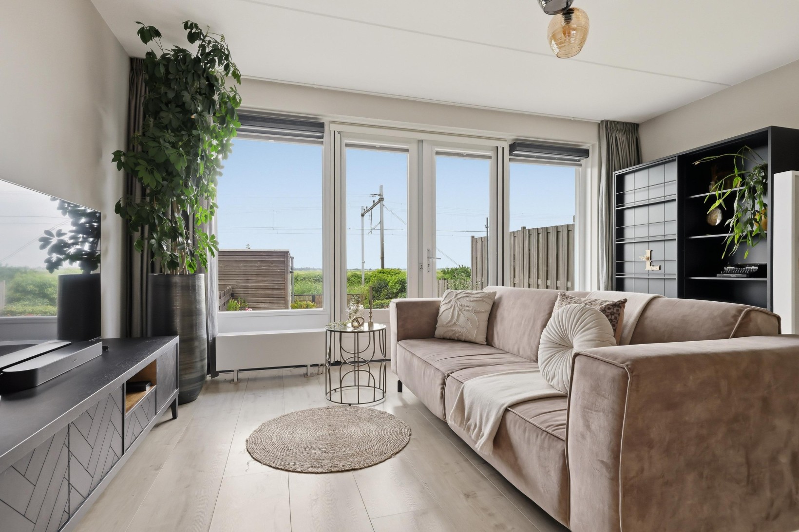 Tussenwoning te koop: Riouwstraat 44, Wormerveer