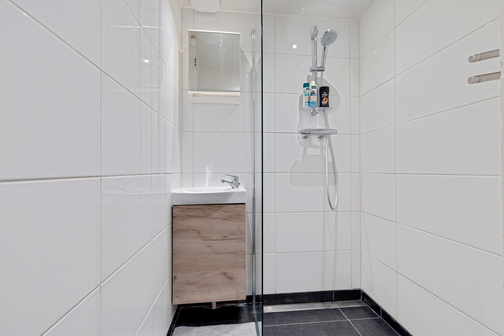 Appartement te koop: Zwaanstraat 17, Wormerveer