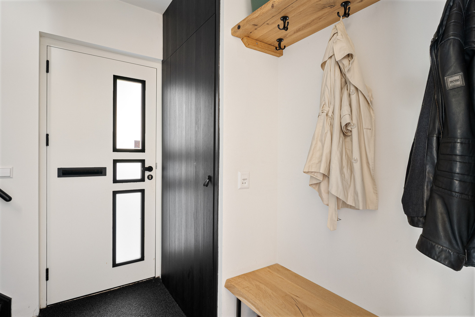 Tussenwoning te koop: Wim van de Kappellehof 3, Wormer