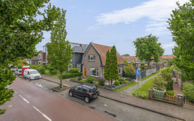 Dorpsstraat 8