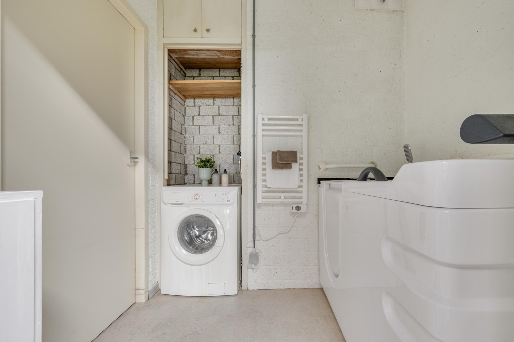 Hoekwoning te koop: Oosteinde 88, Wormer