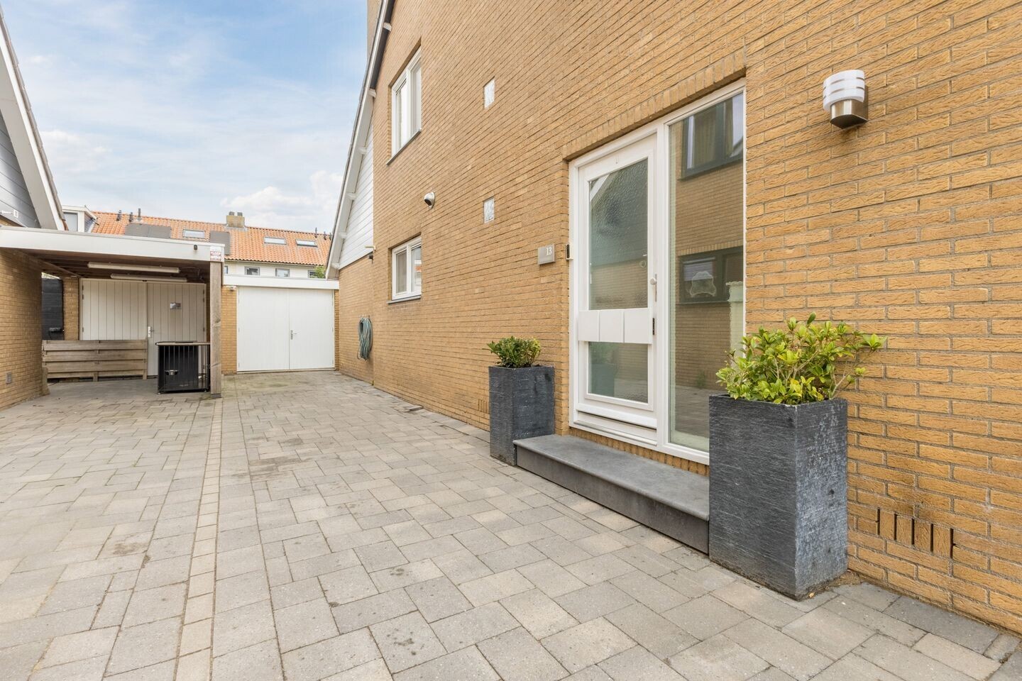Twee-onder-één-kap te koop: Dorpsstraat 13, Markenbinnen