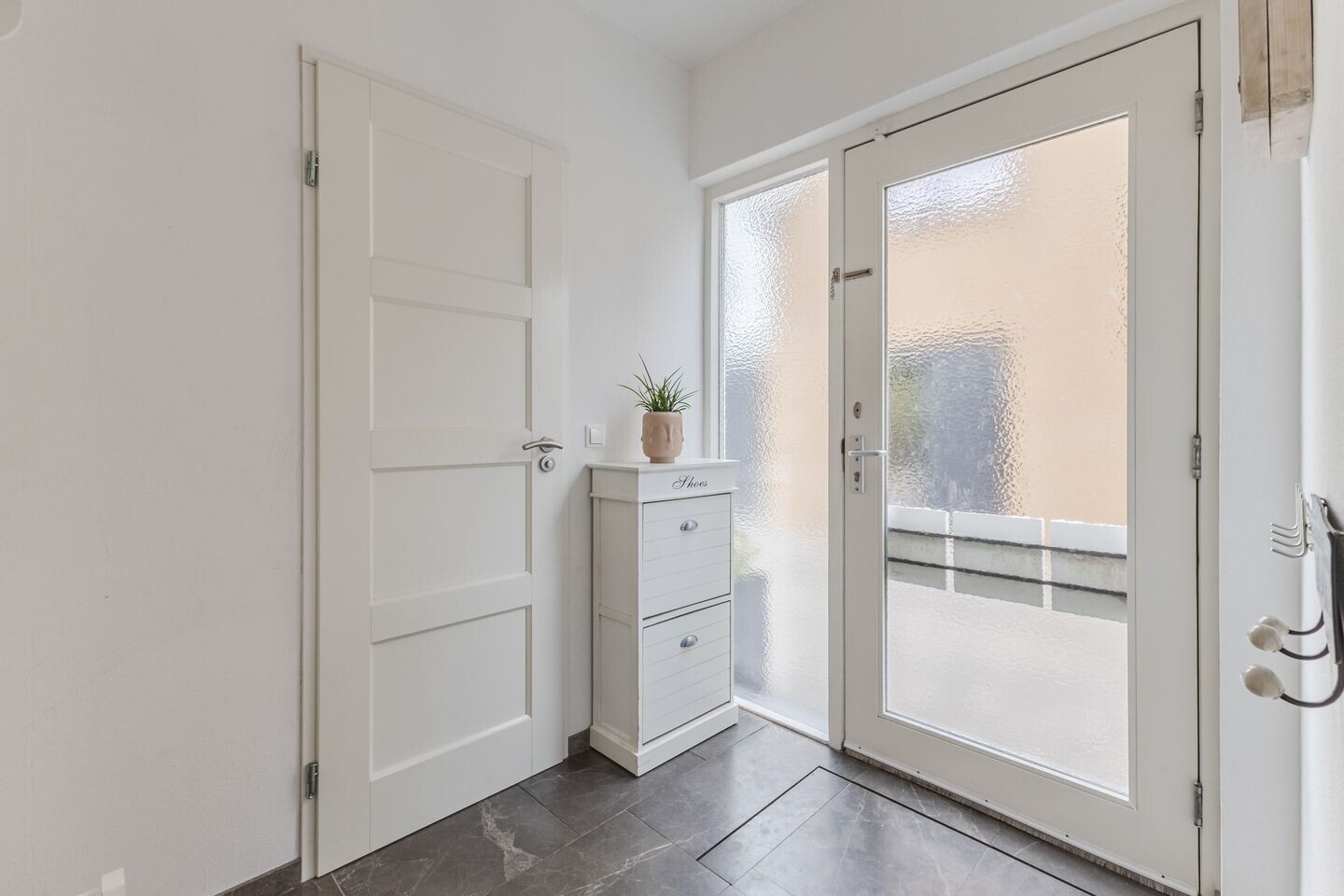 Twee-onder-één-kap te koop: Dorpsstraat 13, Markenbinnen