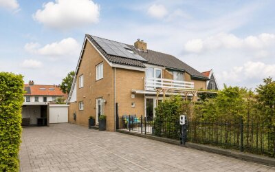 Dorpsstraat 13