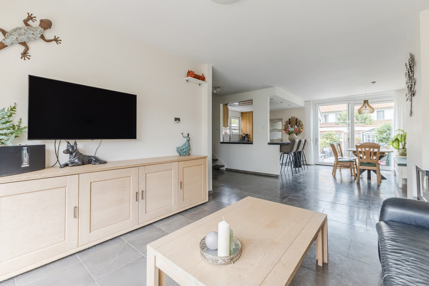 Twee-onder-één-kap te koop: Dorpsstraat 13, Markenbinnen