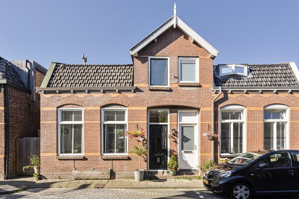 Twee-onder-één-kap te koop: Machinistenstraat 26, Koog Aan De Zaan