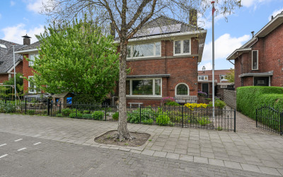 Parallelweg 136