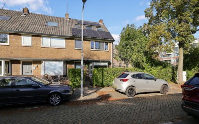 Dahliastraat 8
