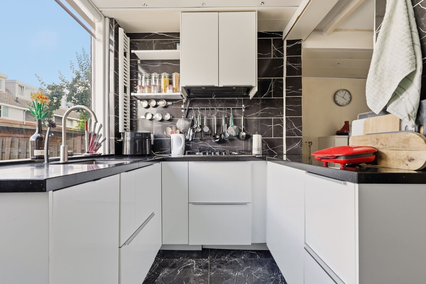 Tussenwoning te koop: Tulpstraat 24, Koog Aan De Zaan