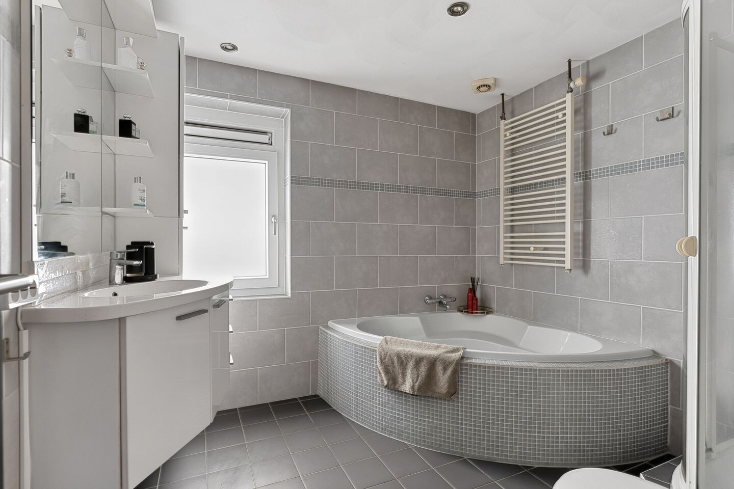 Tussenwoning te koop: Boschjesstraat 75, Koog Aan De Zaan