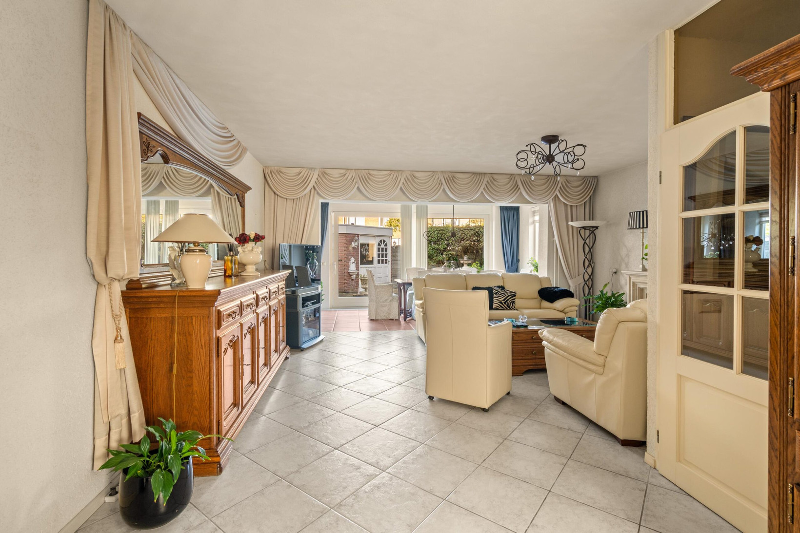 Hoekwoning te koop: Oliemolen 2, Koog Aan De Zaan