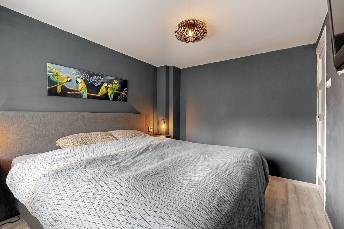 Tussenwoning te koop: Esdoornlaan 12, Zaandijk