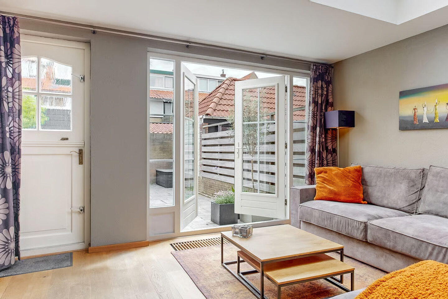 Tussenwoning te koop: Esdoornlaan 12, Zaandijk