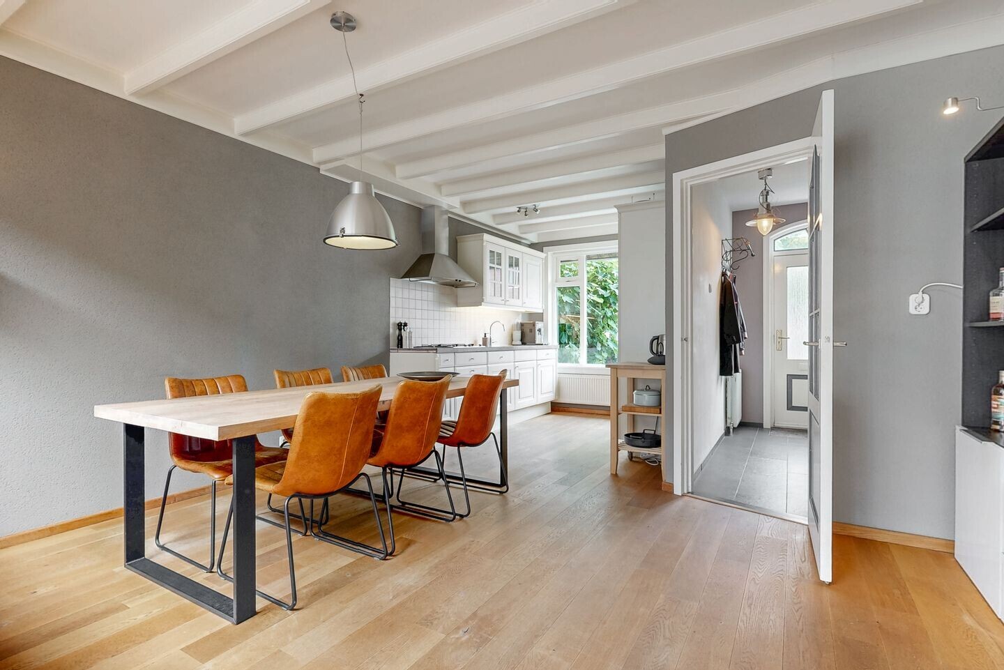 Tussenwoning te koop: Esdoornlaan 12, Zaandijk