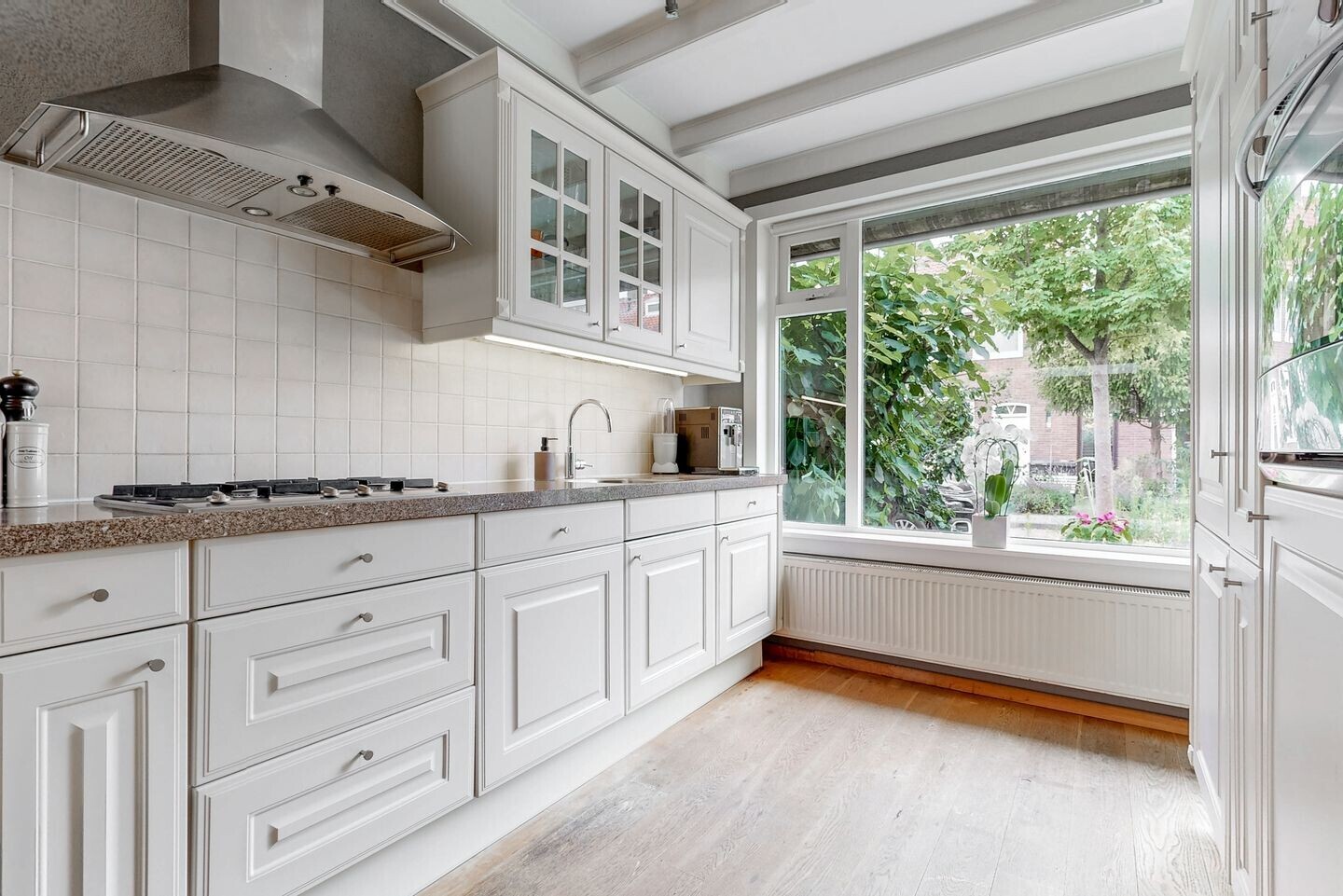 Tussenwoning te koop: Esdoornlaan 12, Zaandijk