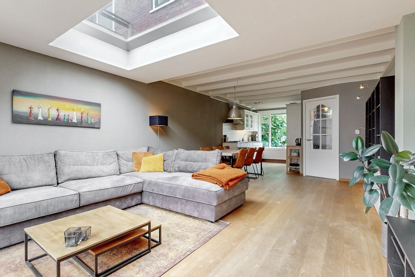 Tussenwoning te koop: Esdoornlaan 12, Zaandijk