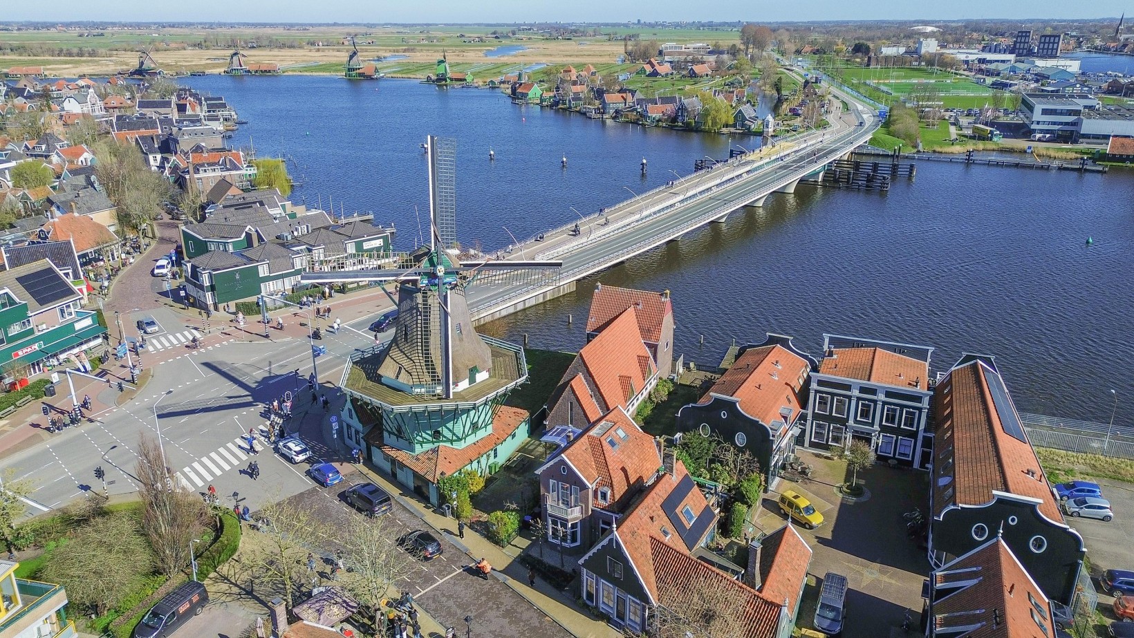Hoekwoning te koop: Lagedijk 12C, Zaandijk