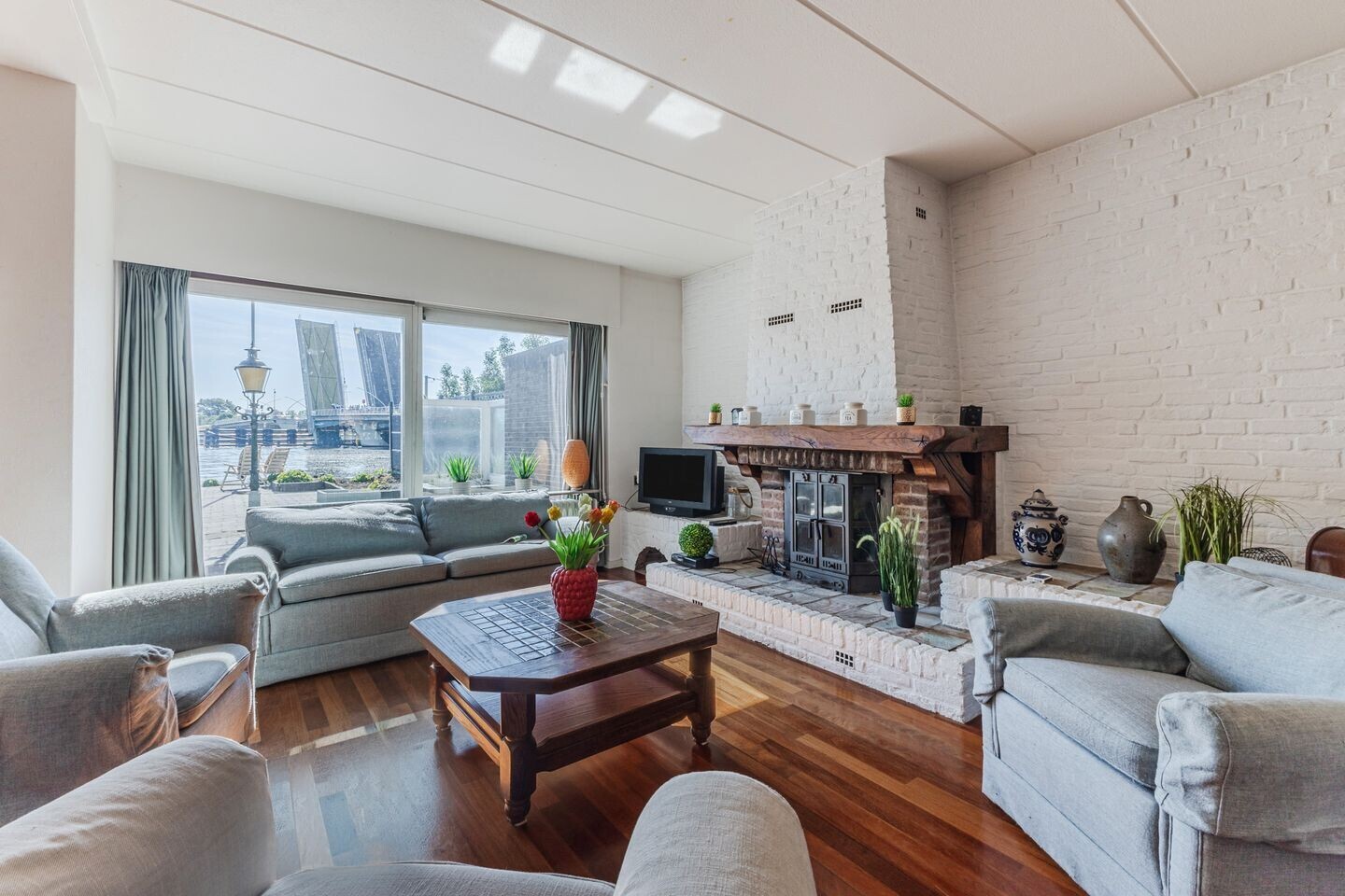 Hoekwoning te koop: Lagedijk 36, Zaandijk