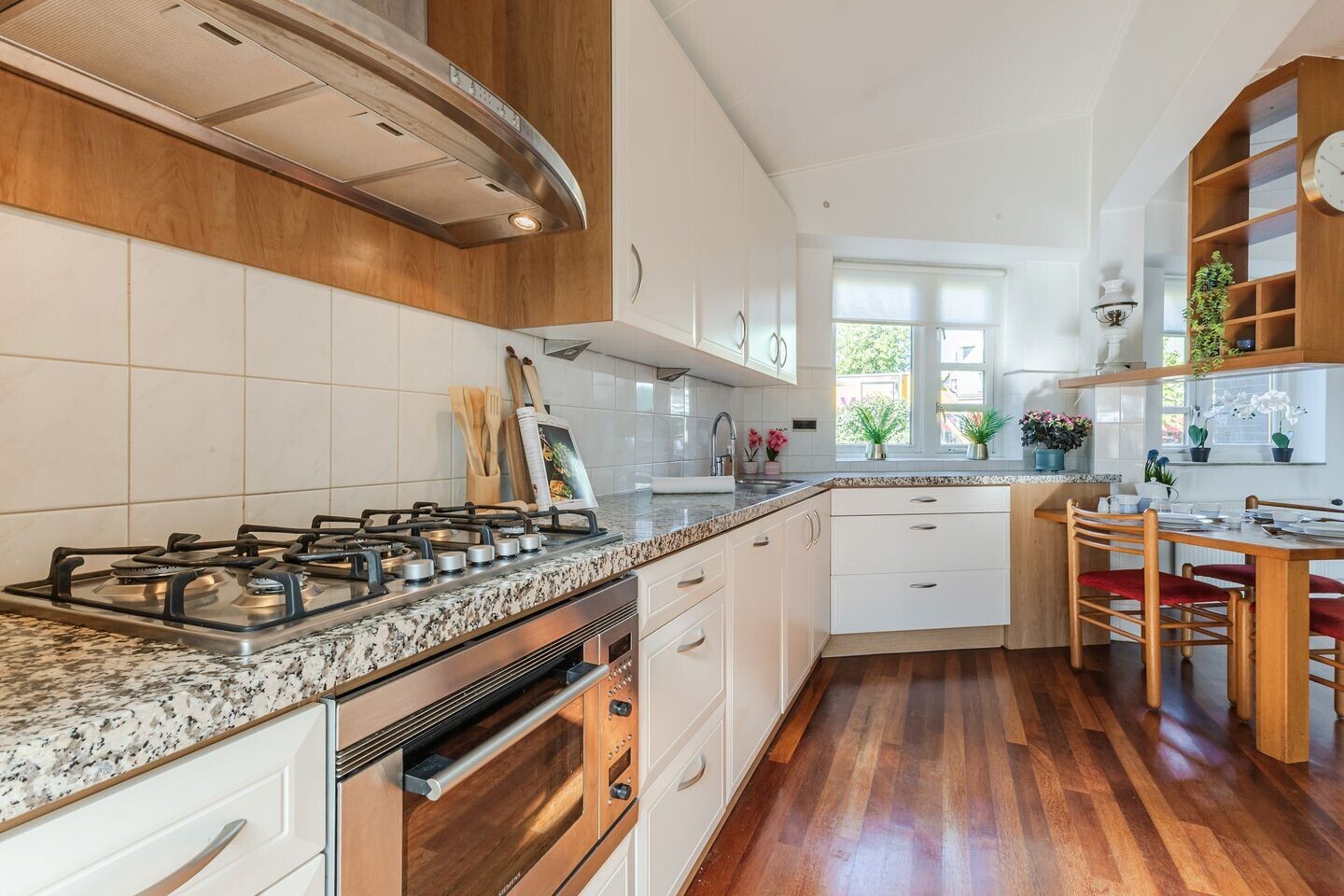 Hoekwoning te koop: Lagedijk 36, Zaandijk