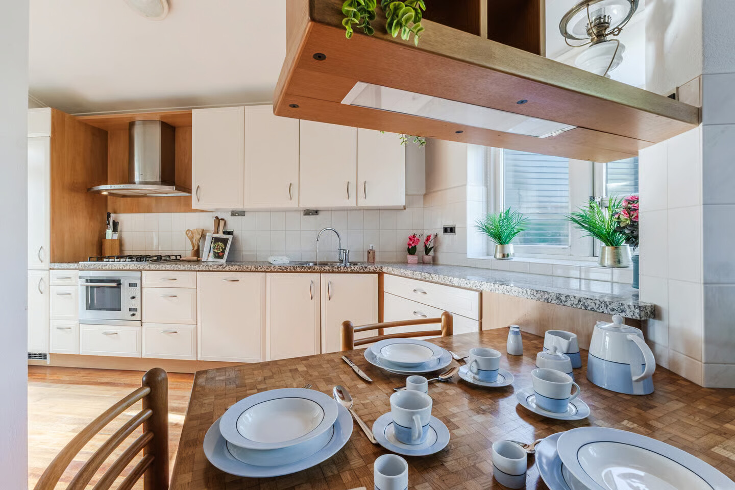 Hoekwoning te koop: Lagedijk 36, Zaandijk