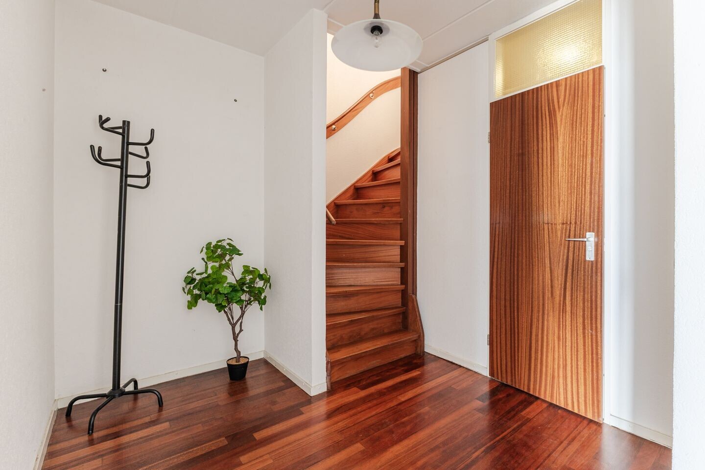 Hoekwoning te koop: Lagedijk 36, Zaandijk