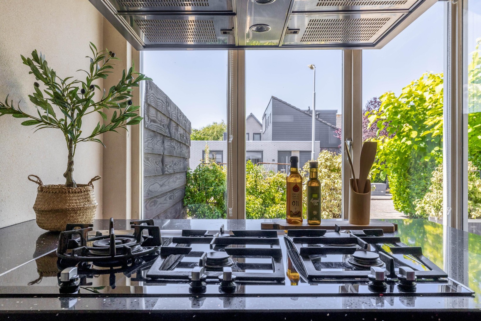 Hoekwoning te koop: Bernard Zweersstraat 36, Zaandijk