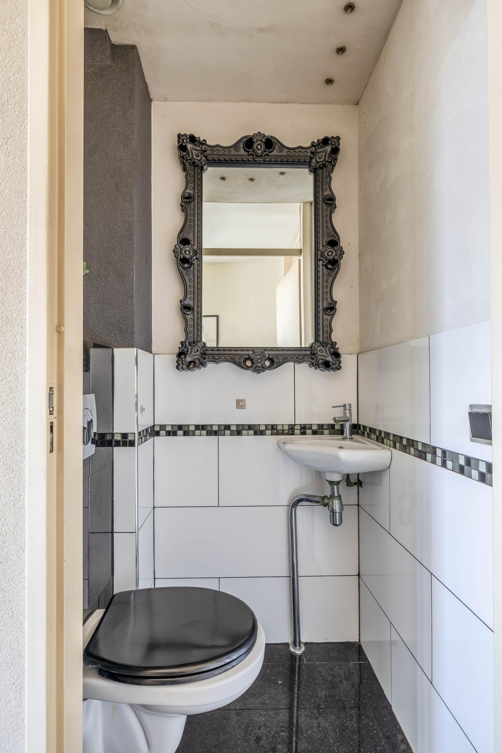 Hoekwoning te koop: Bernard Zweersstraat 36, Zaandijk