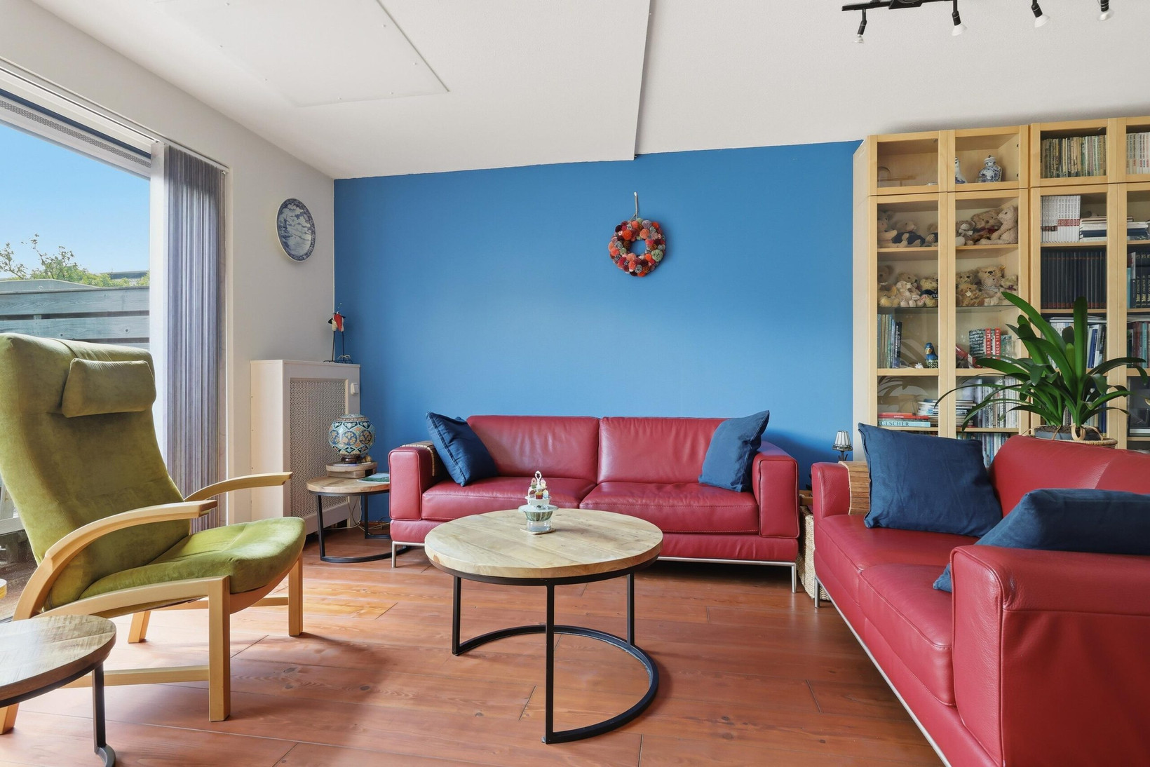 Tussenwoning te koop: Claude Debussystraat 56, Zaandijk