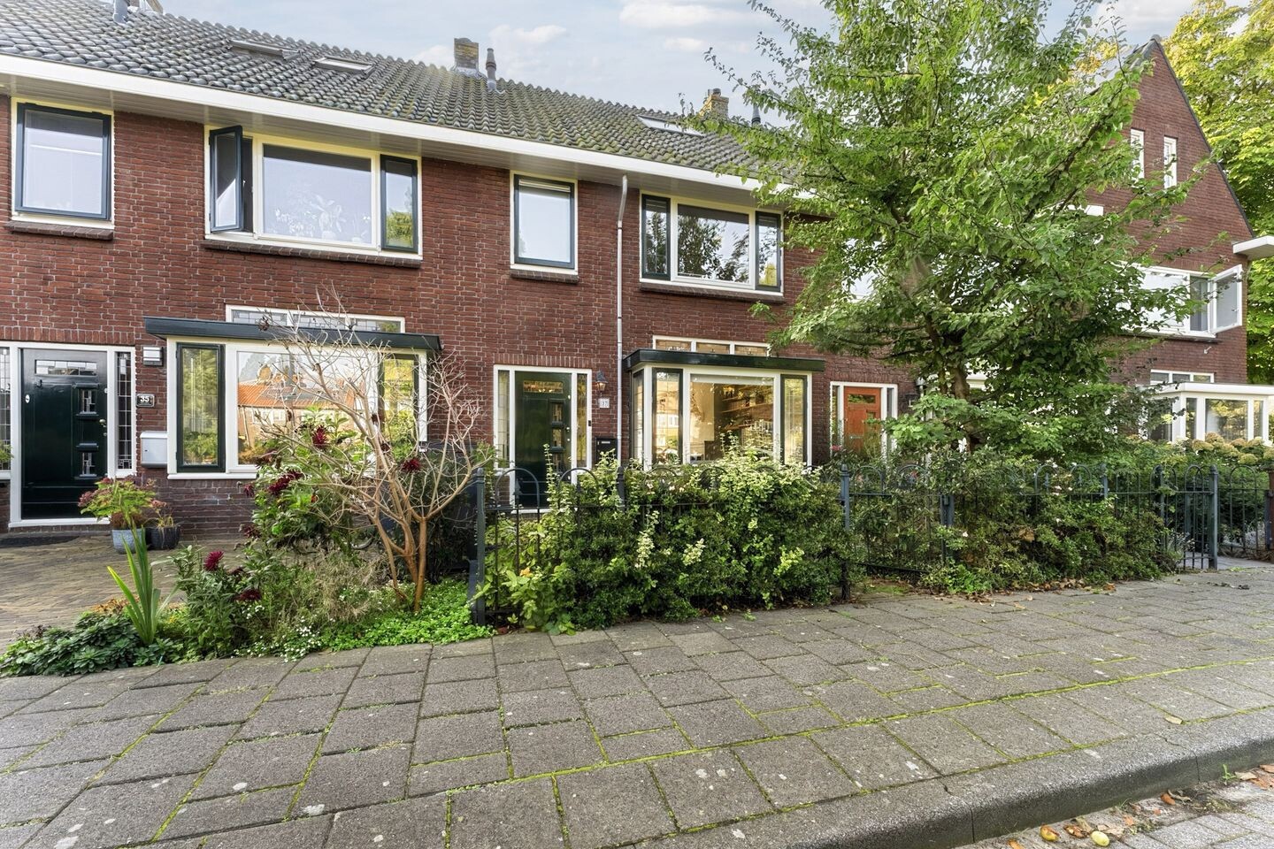 Tussenwoning te koop: Tuinkade 37, Zaandijk
