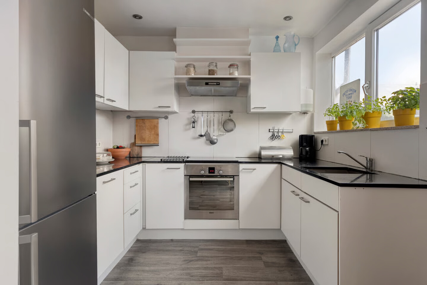 Tussenwoning te koop: Goeman Borgesiusstraat 8, Zaandijk